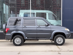 car-image