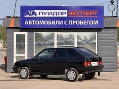 car-image