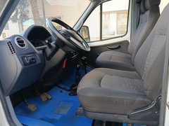 car-image